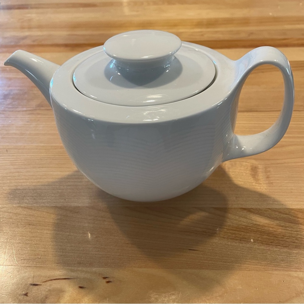 Arzberg swingline teapot made in Germany in excellent condition.